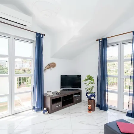 Mare- One Bedroom With Garden View A3 St 公寓 波斯蒂勒