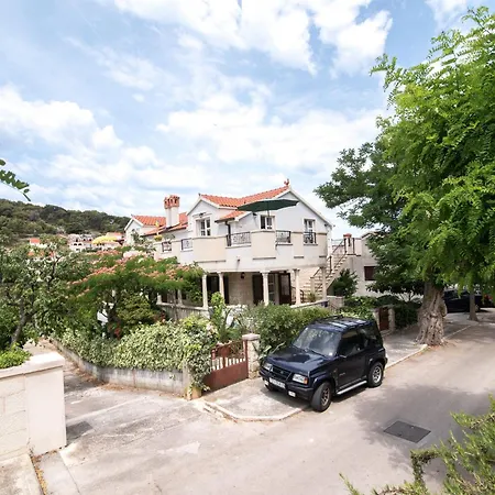 Mare- One Bedroom With Garden View A3 St Apartment Postira